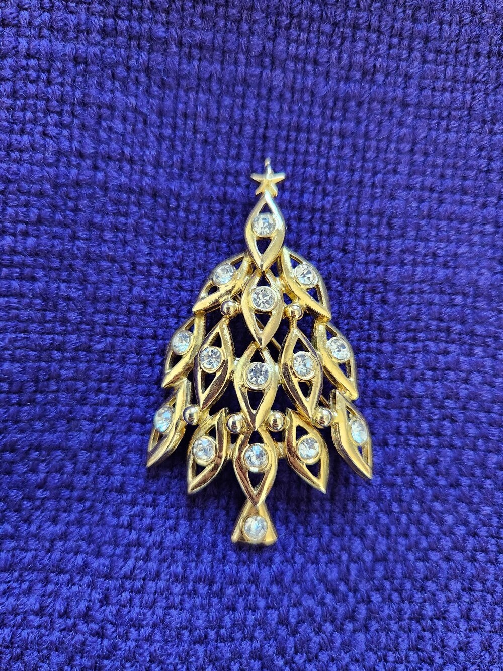 Vintage LIA Christmas Tree Brooch
